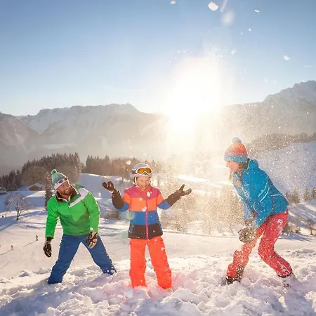 Happy Family, Famous Areas Around Us,15 Min To Salzburg, Mountainview غولنغ ان دير سالزا