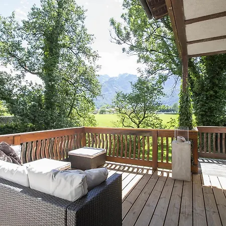 Happy Family: Mountain Retreat With Spacious Garden Holiday home