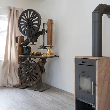 Happy Family: Mountain Retreat With Spacious Garden Golling an der Salzach