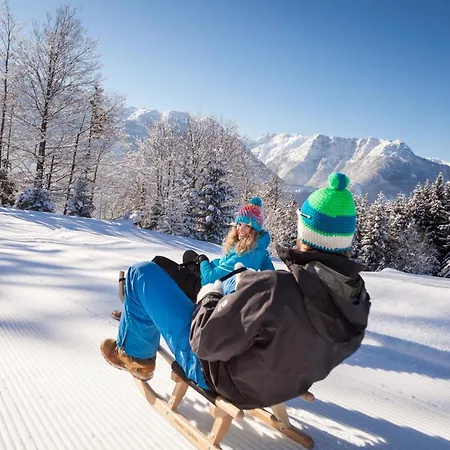 Happy Family, Secluded Location, 15 Min To Salzburg And Just Short To T Lakes Sound Of Music, Bbq&bikes&sunbeds For Free, Up To 14p Ferienhaus *